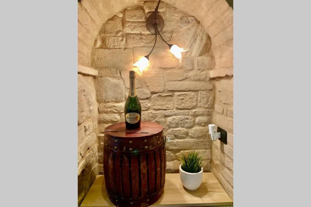 Апартаменты La Grotta - Casa Con Grotta Sotterranea Monterubbiano Экстерьер фото