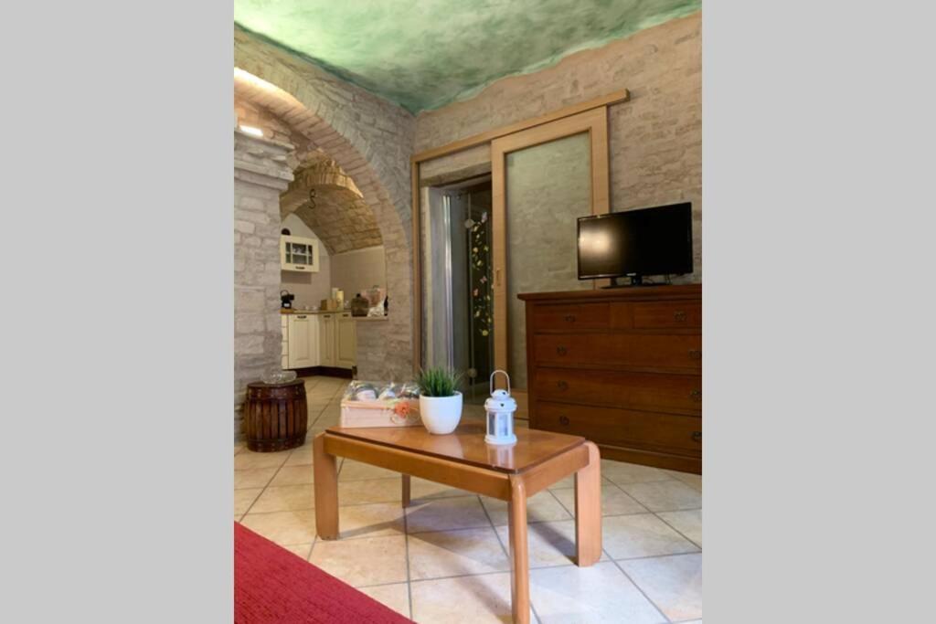 Апартаменты La Grotta - Casa Con Grotta Sotterranea Monterubbiano Экстерьер фото